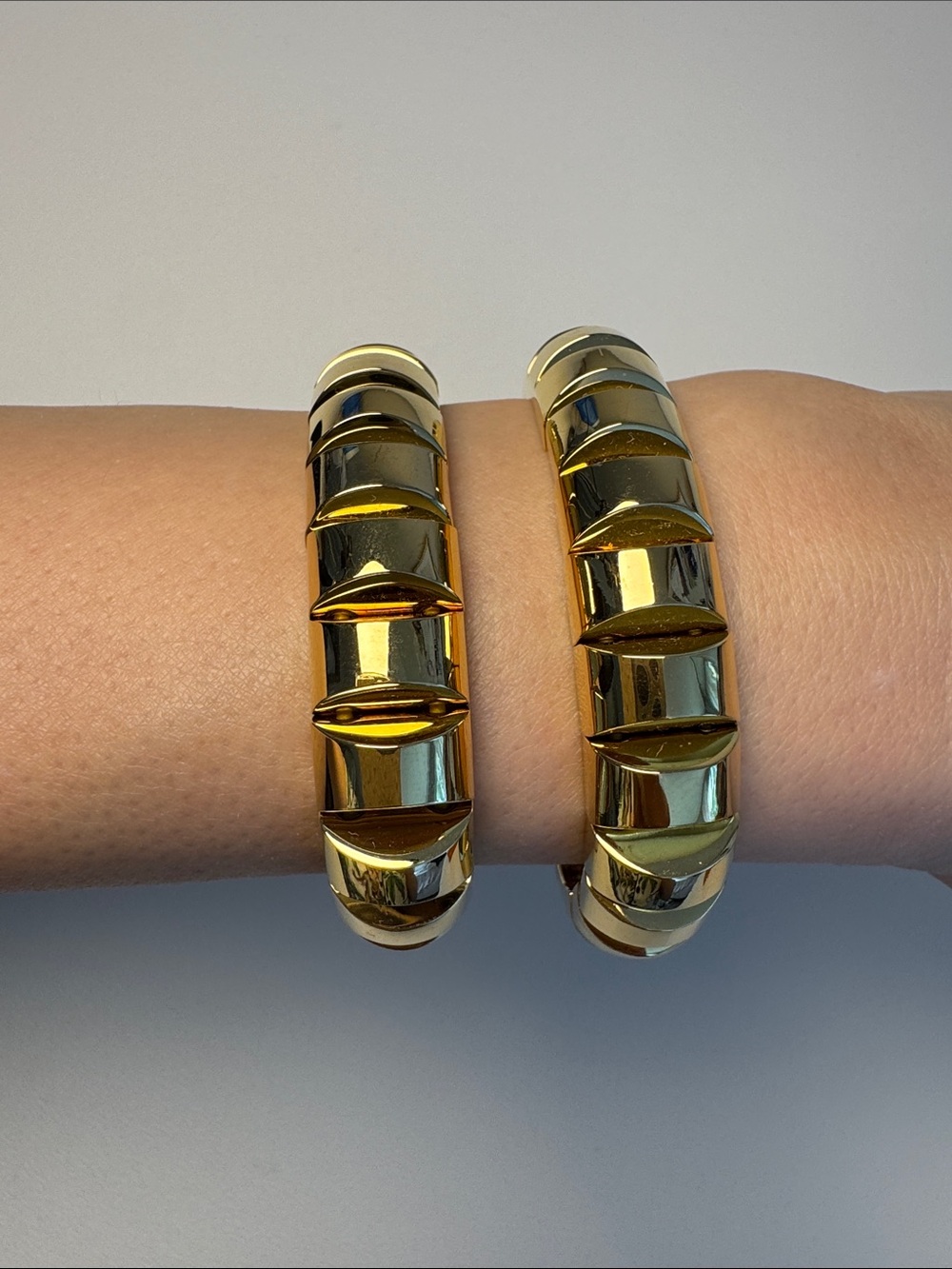 KATE SPADE Gold-Tone Sculpted Hinged Bangle Bracelet- SET OF 2